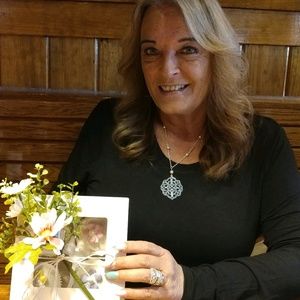 Meet your Posher, Rose